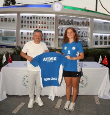 Milli Tenisçi Berfu Cengiz De 'Atdsk' Dedi